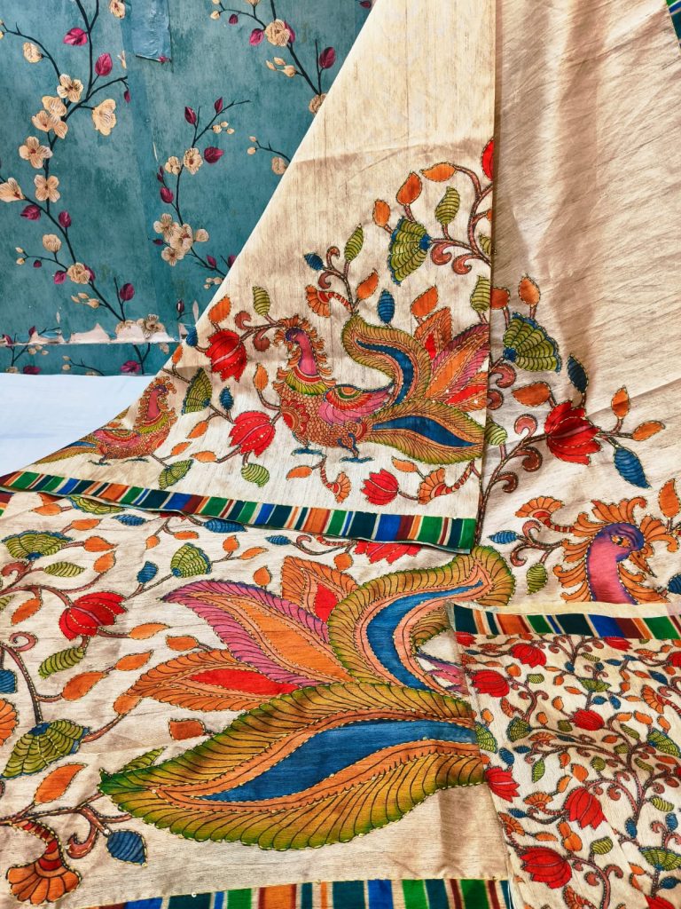 Beautiful Blended Tussar HAND KATHA WEAVING with attached BP